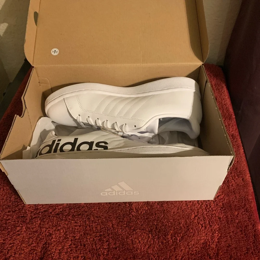 Shoes - Picture 4 of 7